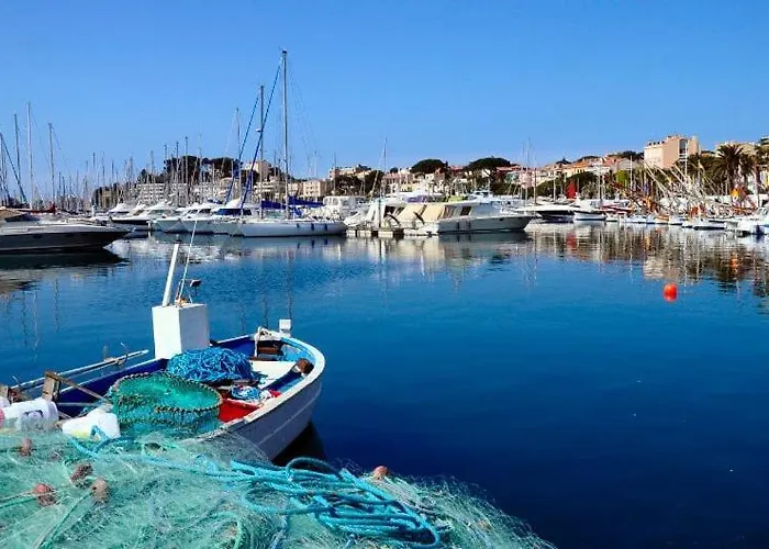 Escapade A Balcon Verdoyant Et A Deux Pas Bandol