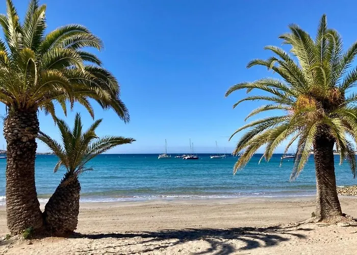Escapade A Balcon Verdoyant Et A Deux Pas