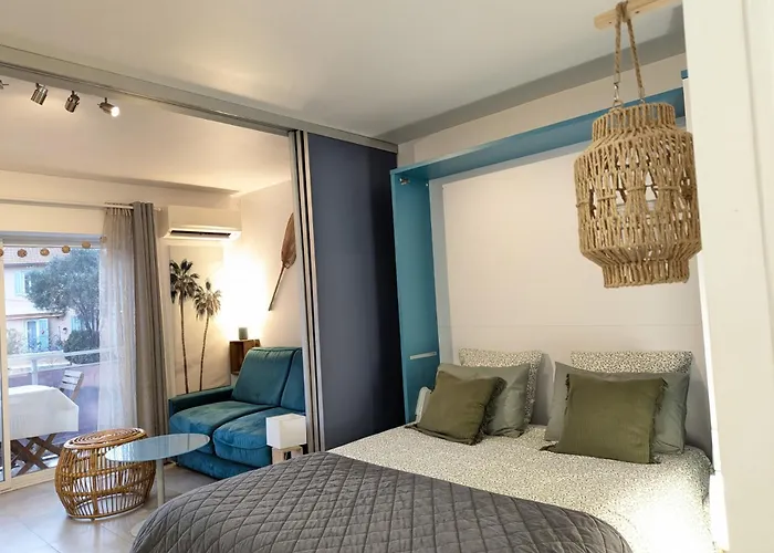 Escapade A Balcon Verdoyant Et A Deux Pas
